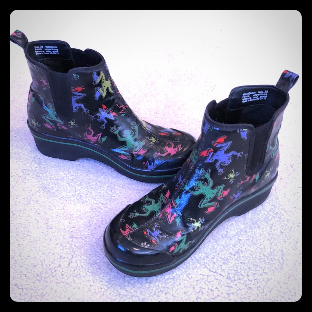 Dansko rain boot-clogs! Sz 38 Cute frog pattern!